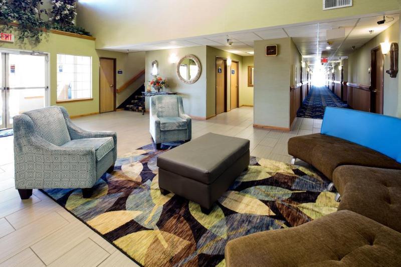 Days Inn & Suites By Wyndham Wichita Eksteriør billede